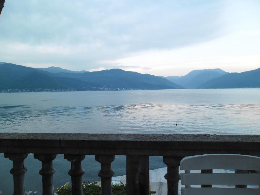 Apartments Petrovic Tivat Exterior foto